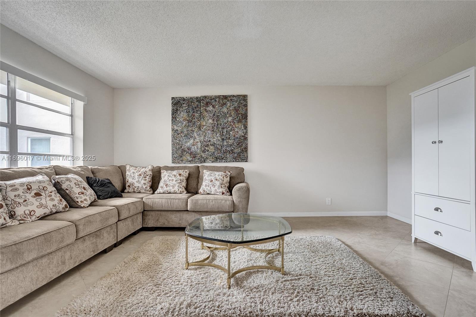 KINGS POINT BURGUNDY COND - Residential