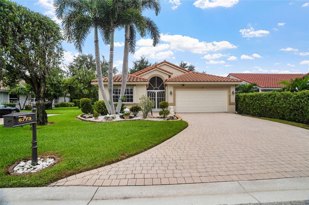 Photo of 6773 Castlemaine Ave, Boynton Beach, FL 33437 (MLS # A11874941)