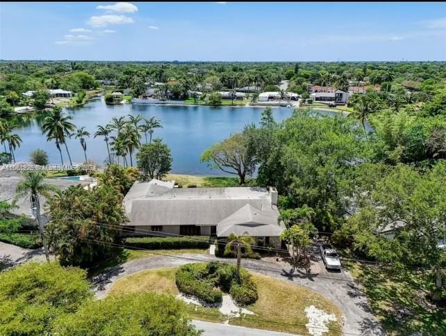 TANGLEWOOD LAKE - Residential