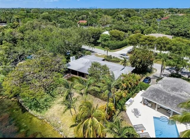 TANGLEWOOD LAKE - Residential