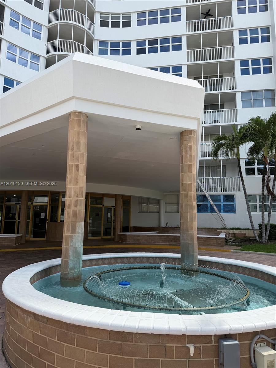 100 Golden Isles Dr 313