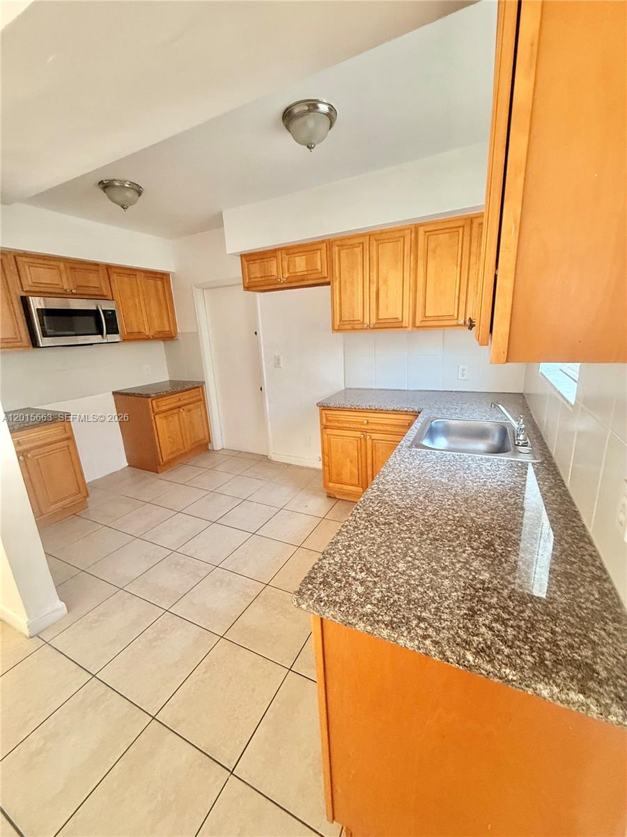 NORTH HOLLYWOOD - Residential Lease