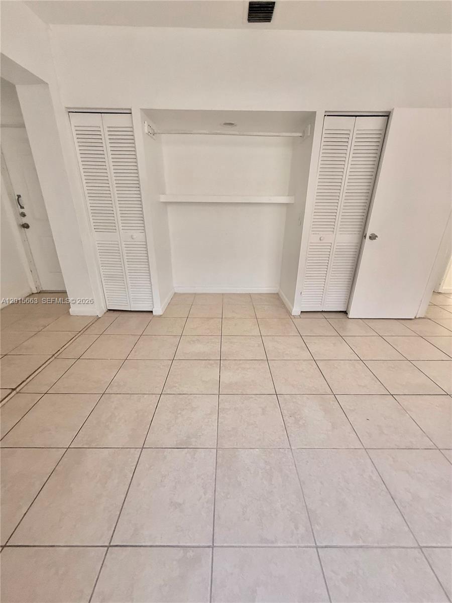 NORTH HOLLYWOOD - Residential Lease
