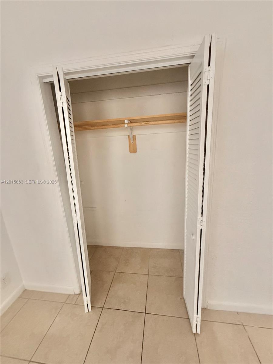 NORTH HOLLYWOOD - Residential Lease