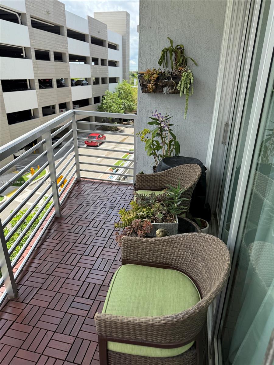 GRAND BAY COMMONS SOUTH - Residential