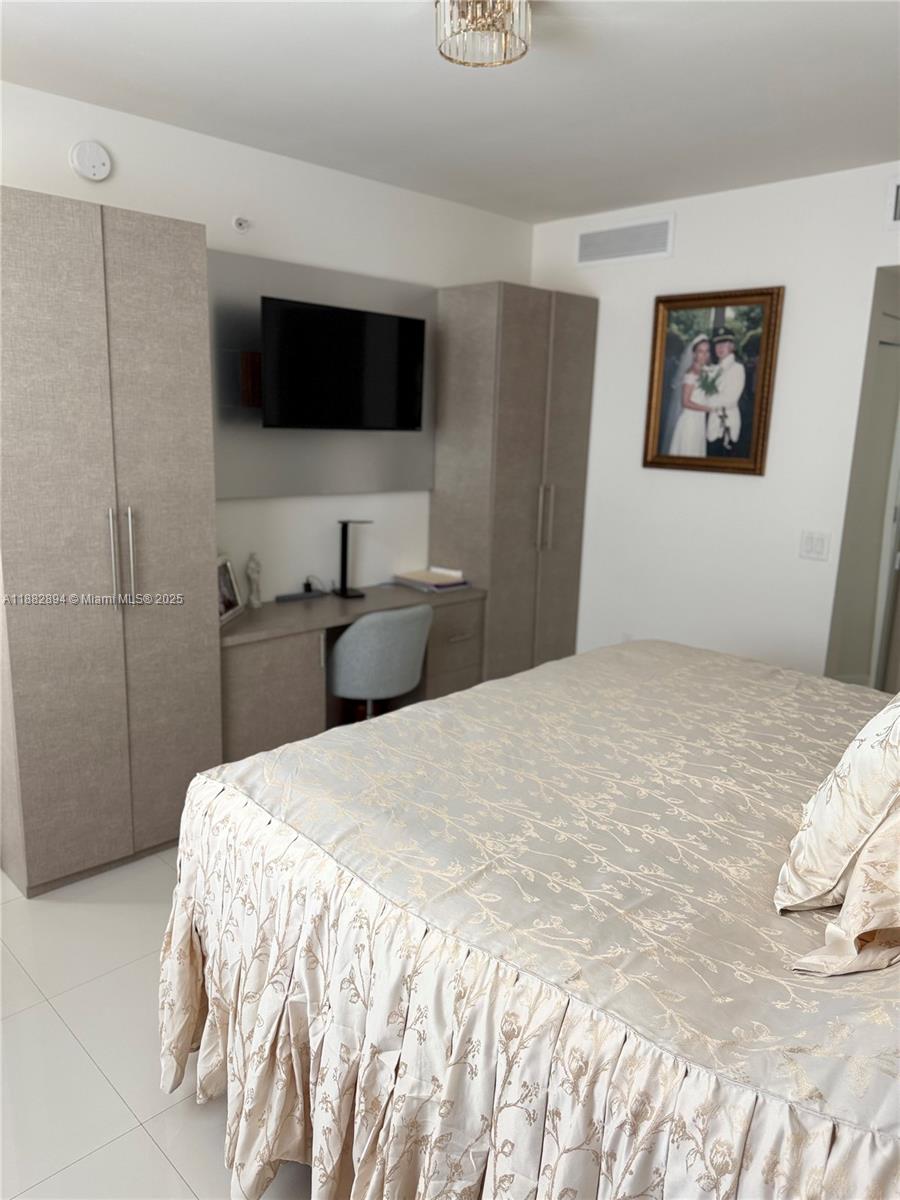 GRAND BAY COMMONS SOUTH - Residential