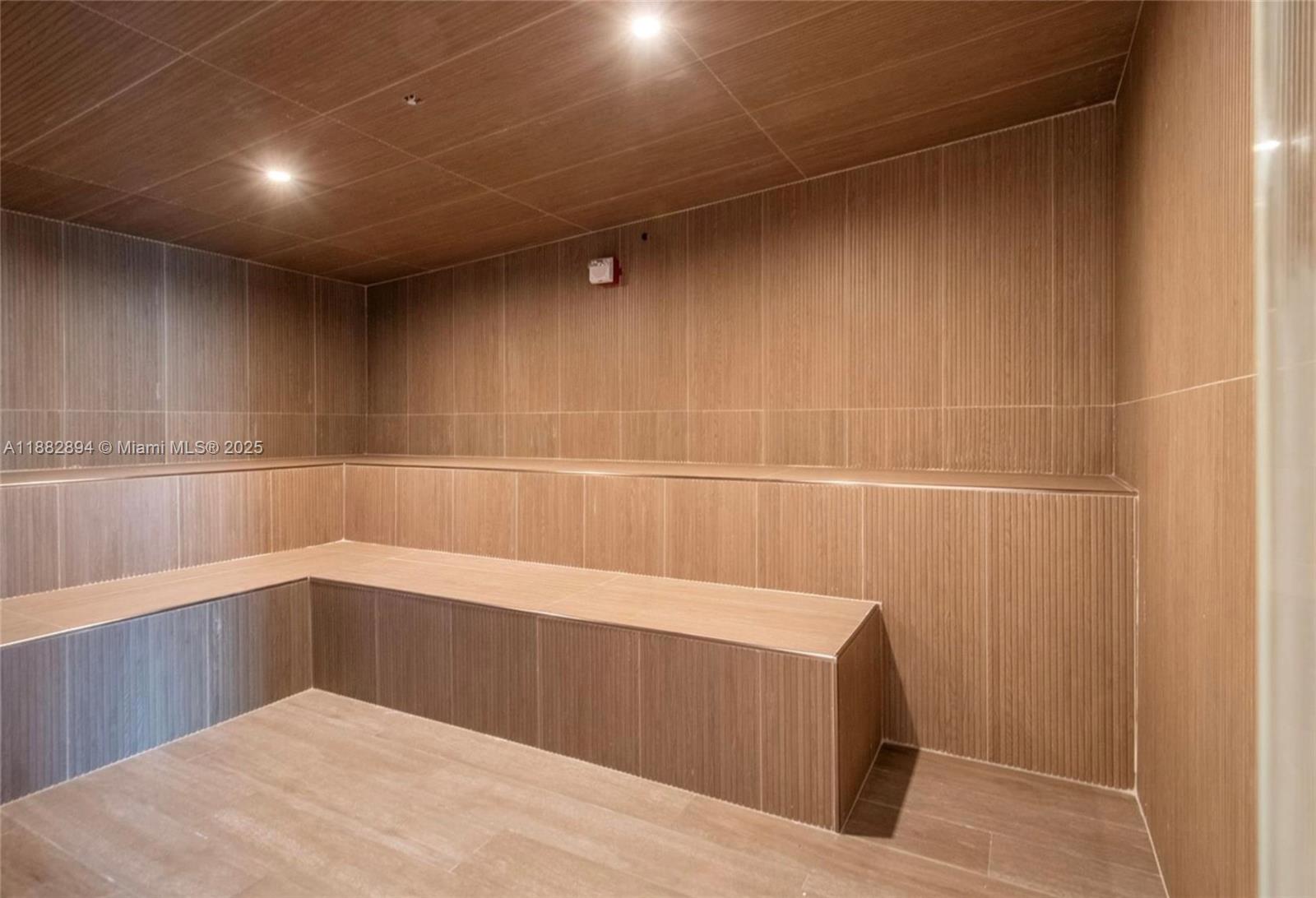 GRAND BAY COMMONS SOUTH - Residential