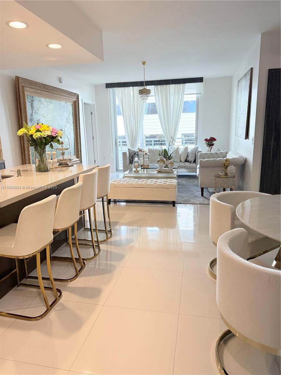 GRAND BAY COMMONS SOUTH - Residential