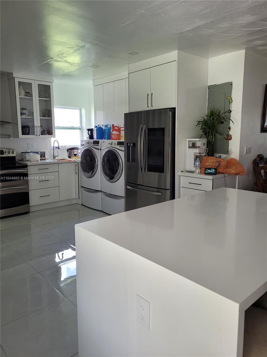 MELODY MANOR - Residential