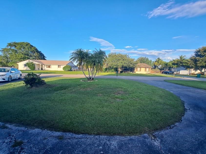 Single-family 5-bedroom, 3-bathroom home with a new roof, the kitchen, and 1 bathroom.were remodeled. The property has zoning violations and Liens. For more information, contact me.