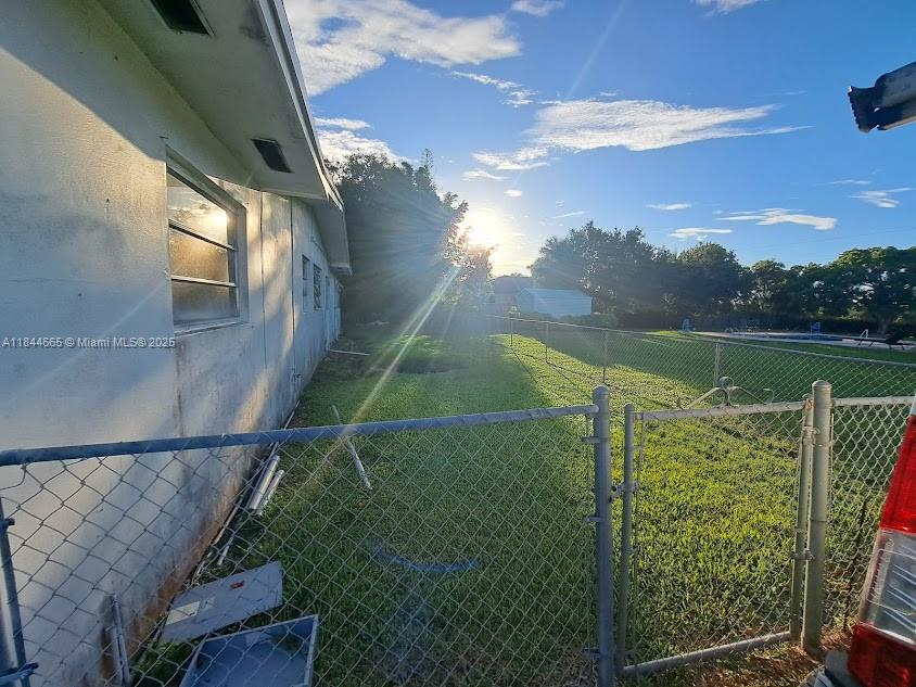 MELODY MANOR - Residential