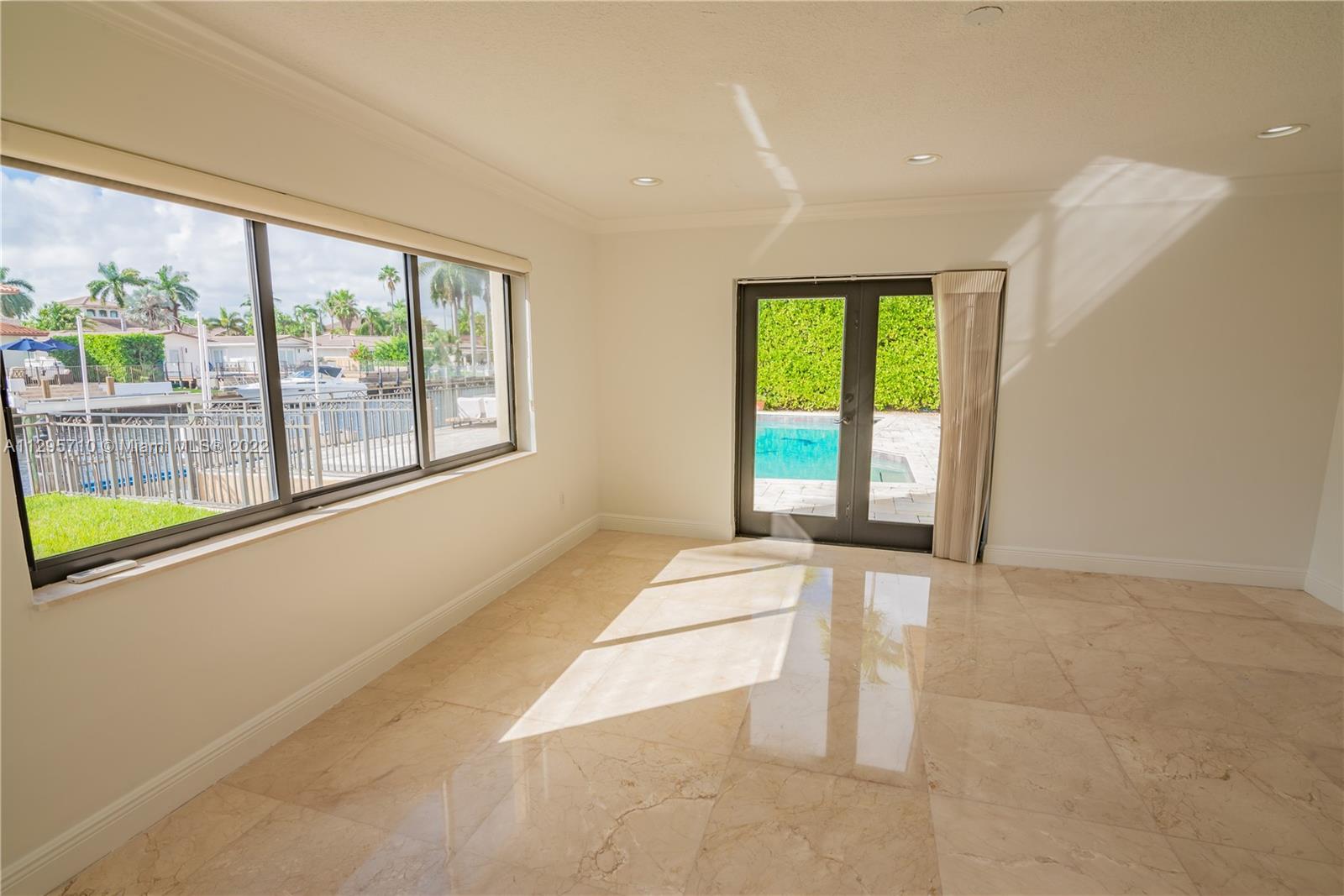 EASTERN SHORES 1ST ADDN - Residential