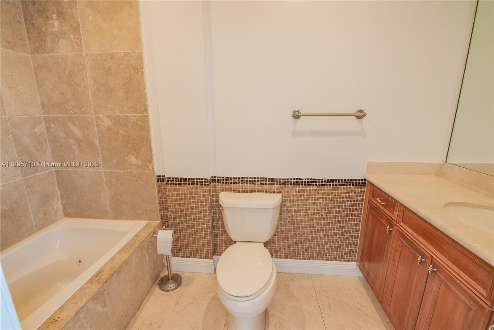 EASTERN SHORES 1ST ADDN - Residential