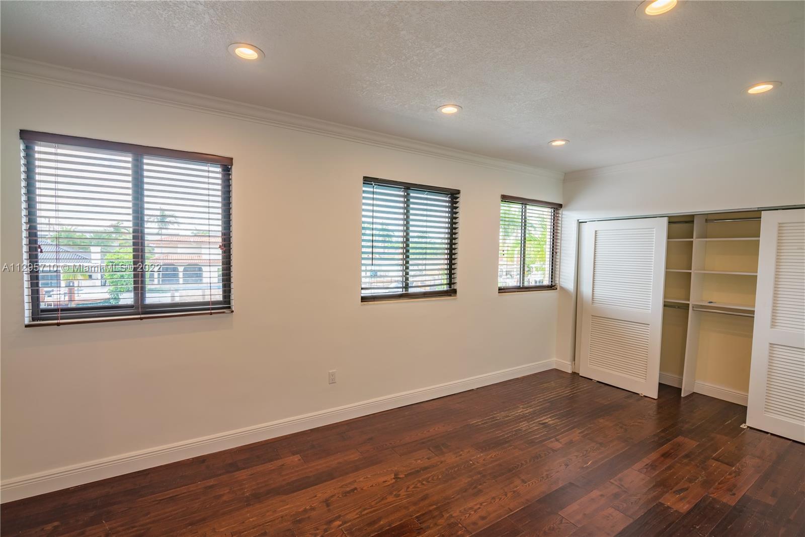 EASTERN SHORES 1ST ADDN - Residential