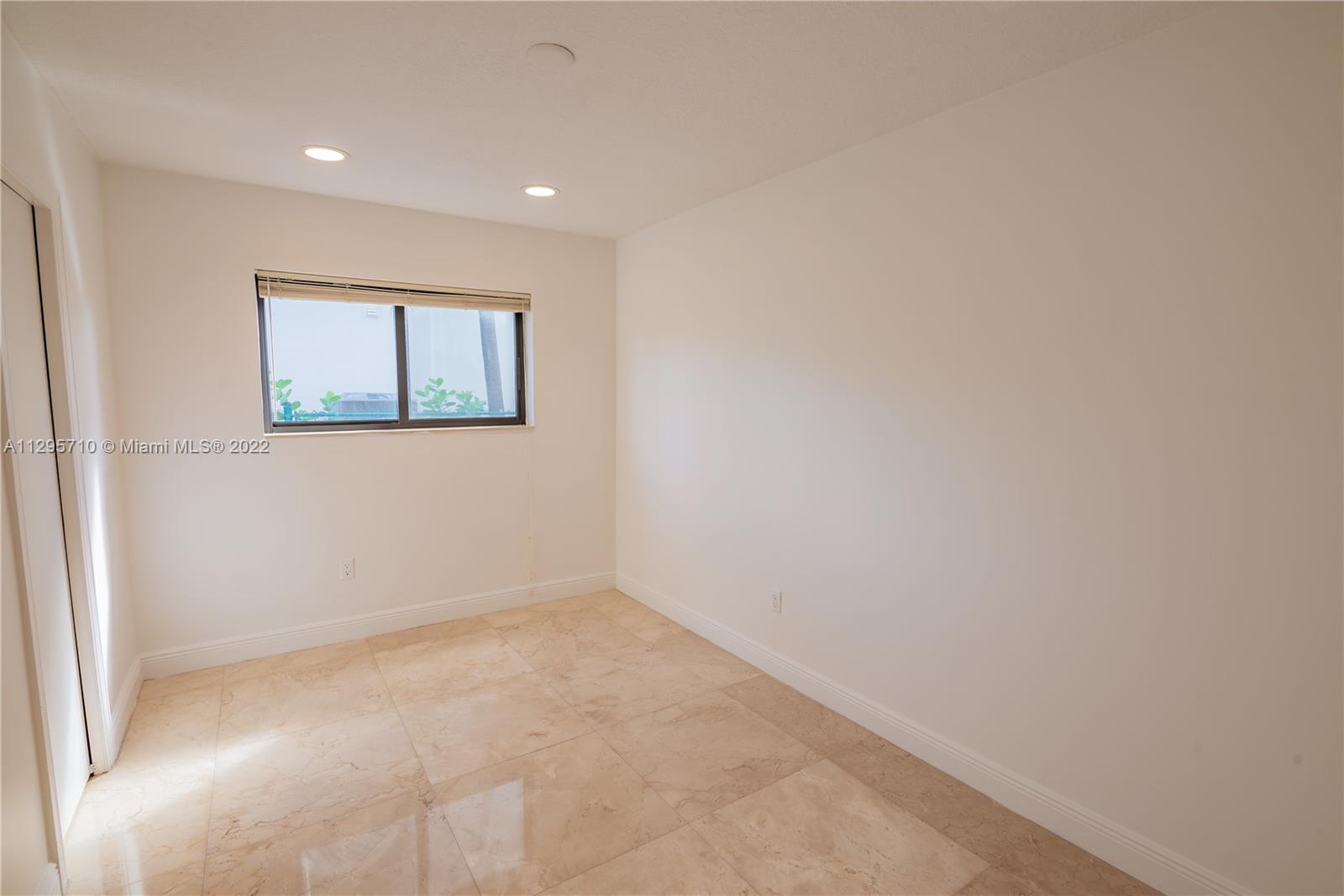 EASTERN SHORES 1ST ADDN - Residential