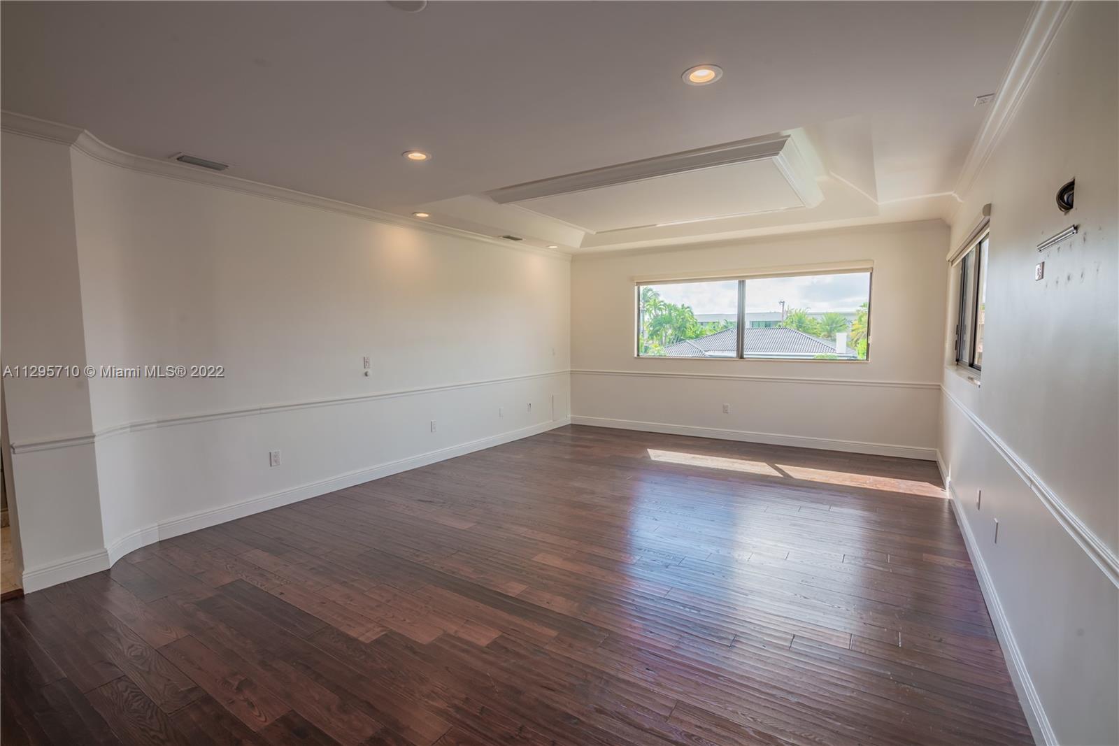 EASTERN SHORES 1ST ADDN - Residential