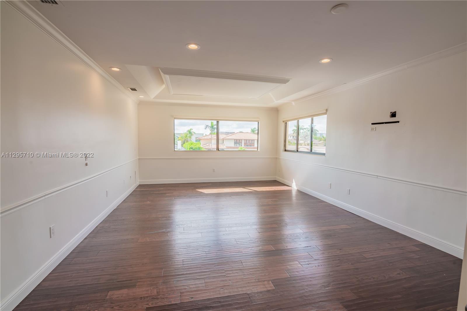 EASTERN SHORES 1ST ADDN - Residential