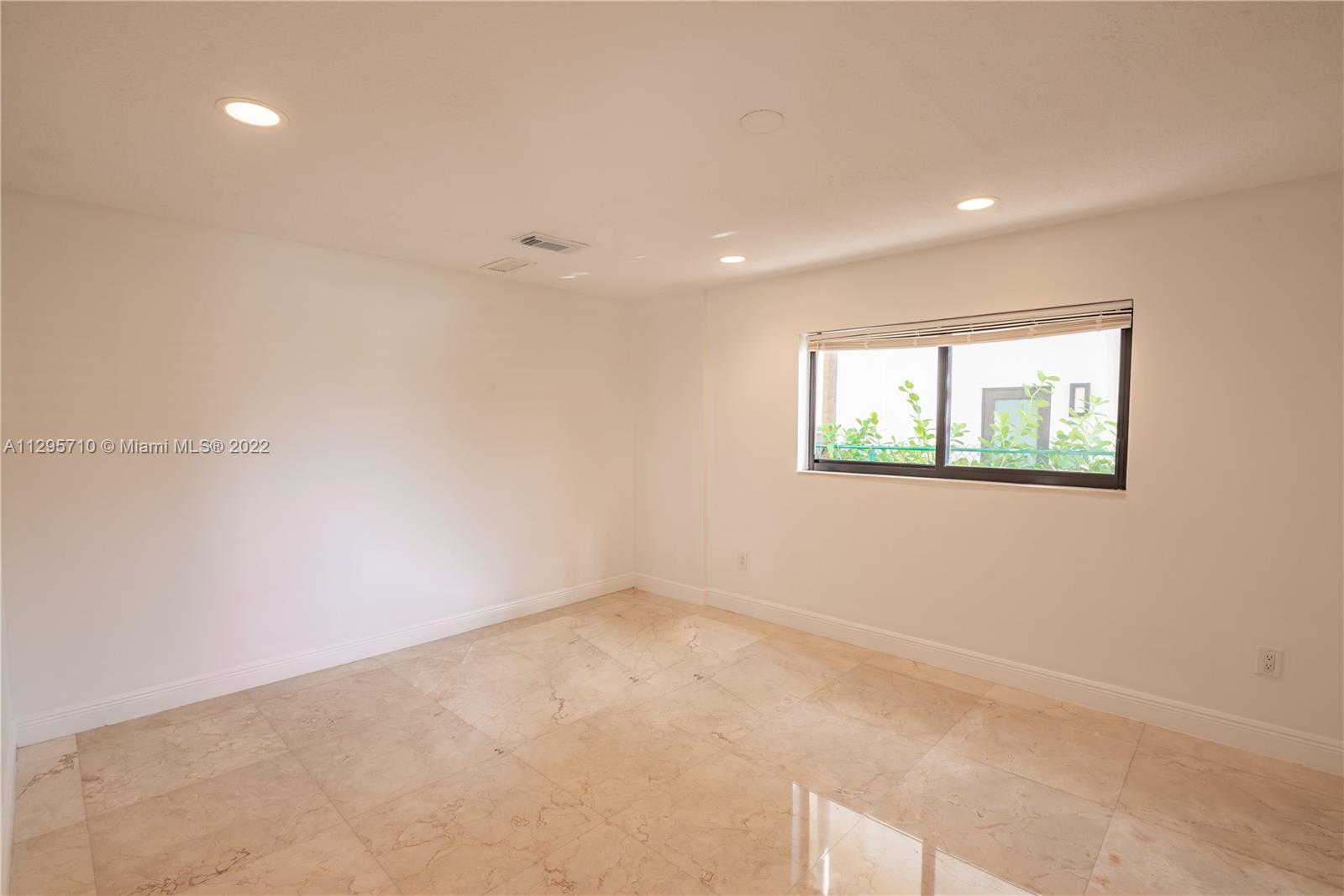 EASTERN SHORES 1ST ADDN - Residential