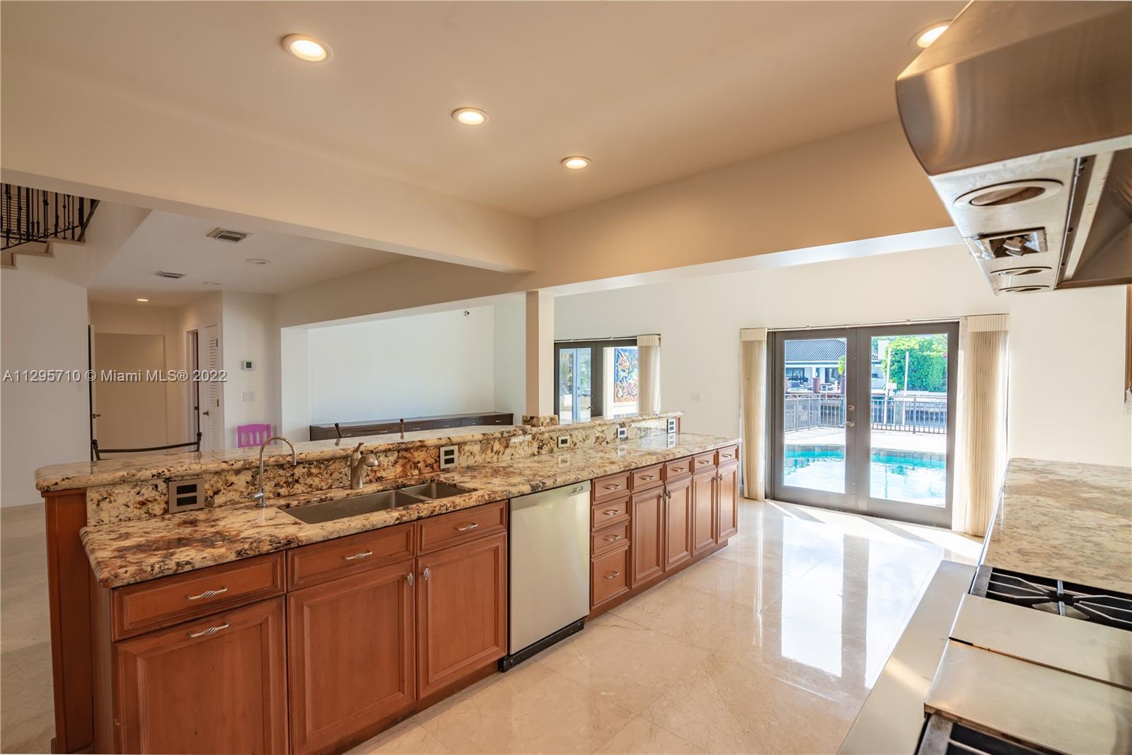 EASTERN SHORES 1ST ADDN - Residential