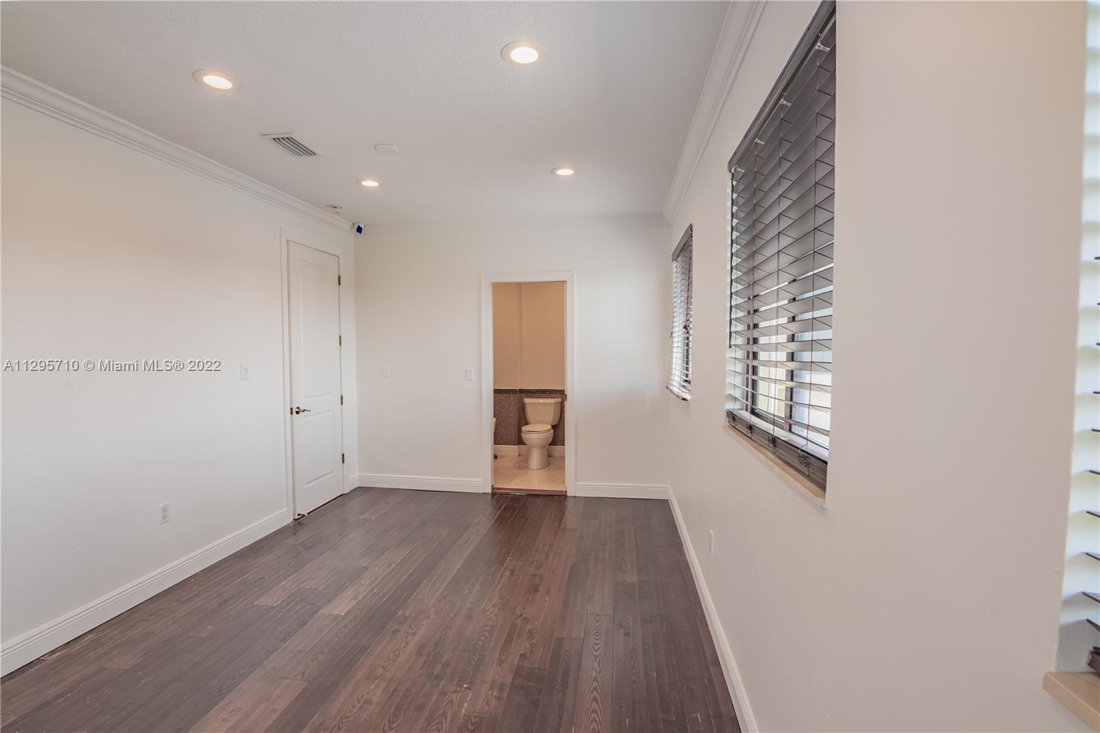 EASTERN SHORES 1ST ADDN - Residential