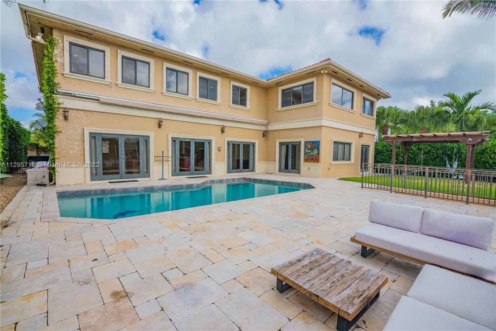 EASTERN SHORES 1ST ADDN - Residential