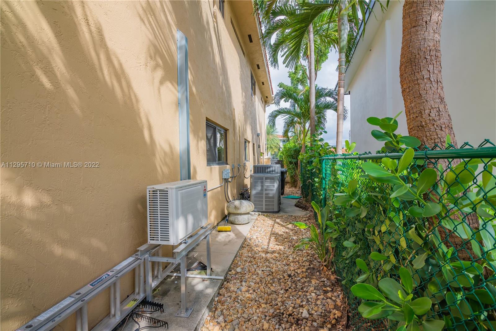 EASTERN SHORES 1ST ADDN - Residential