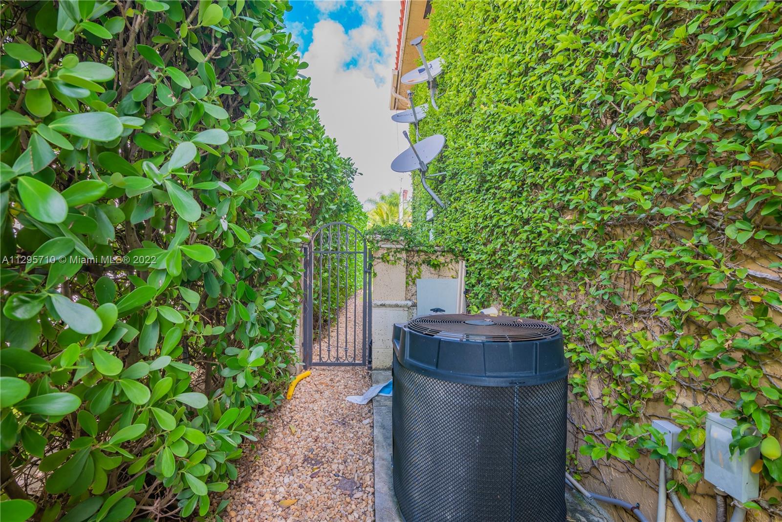 EASTERN SHORES 1ST ADDN - Residential