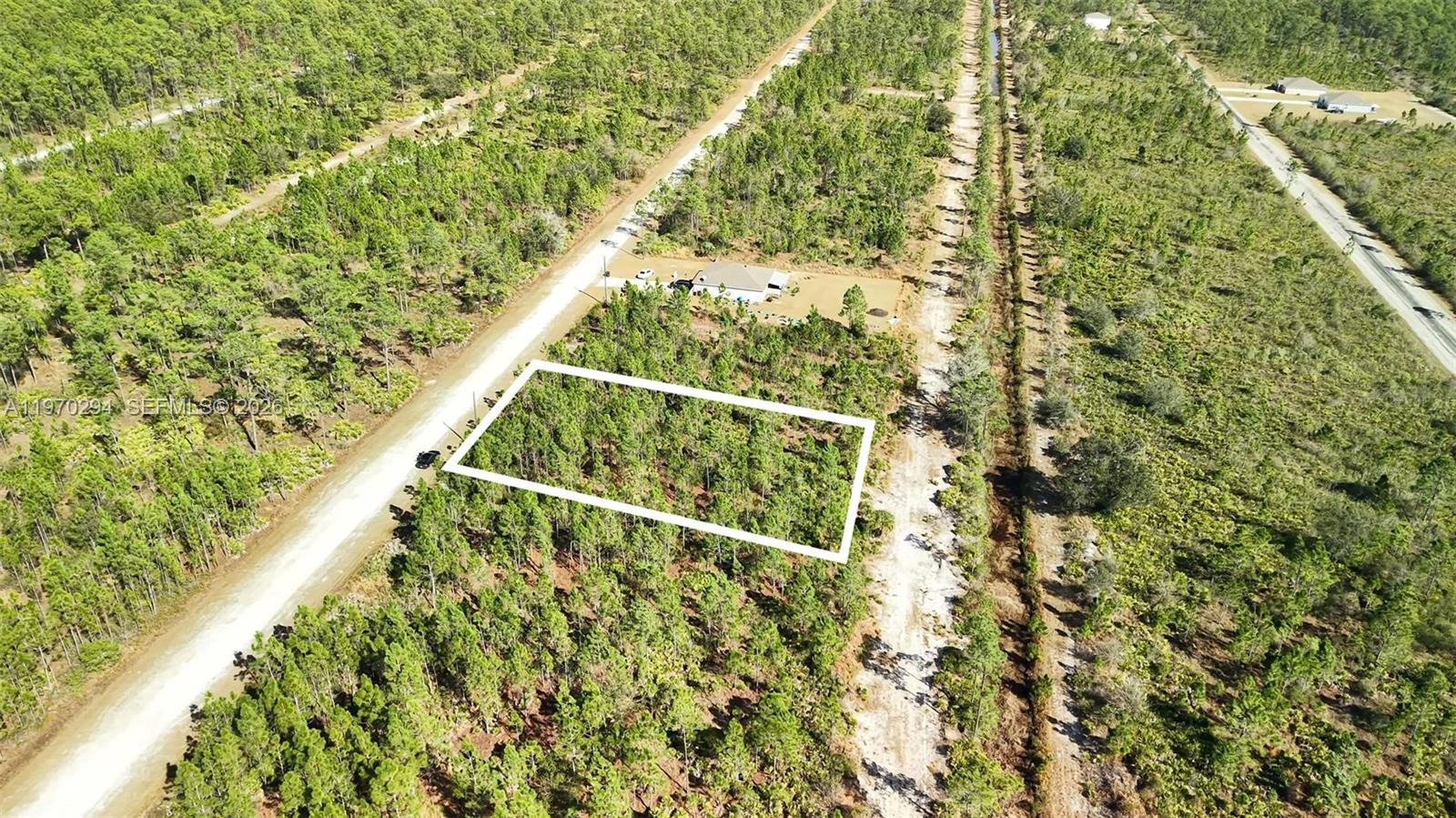 INDIAN LAKE ESTATES - Land