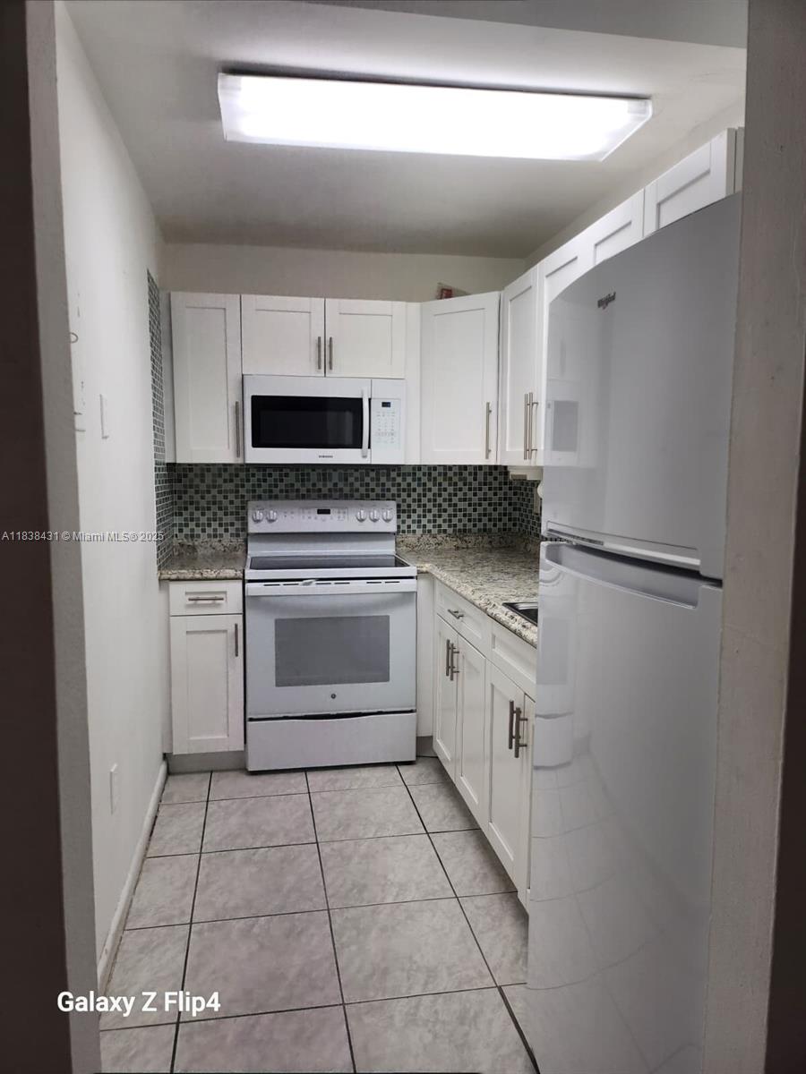 4841 NW 7th St 203-4