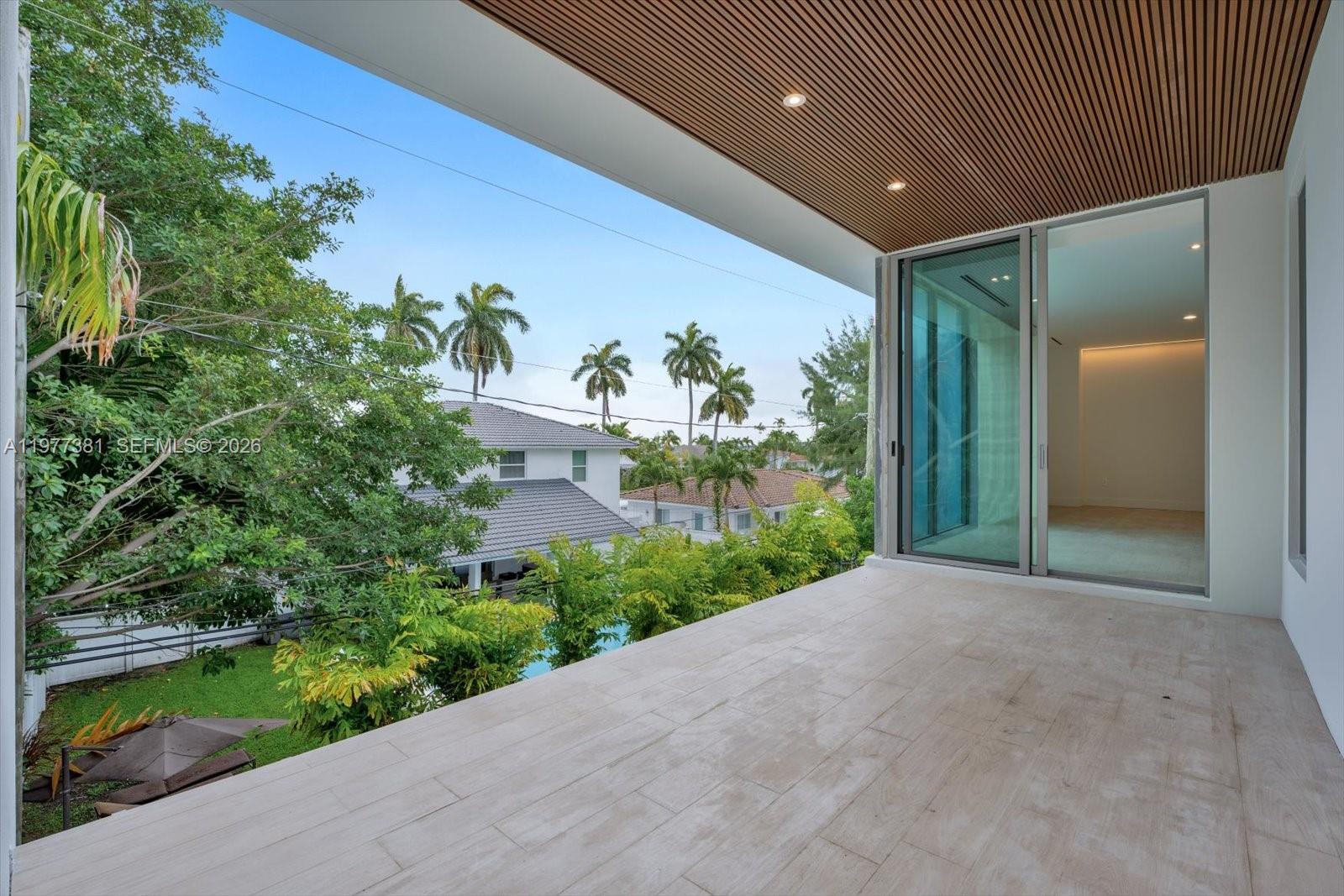 NORTH BAY ISLAND - Residential