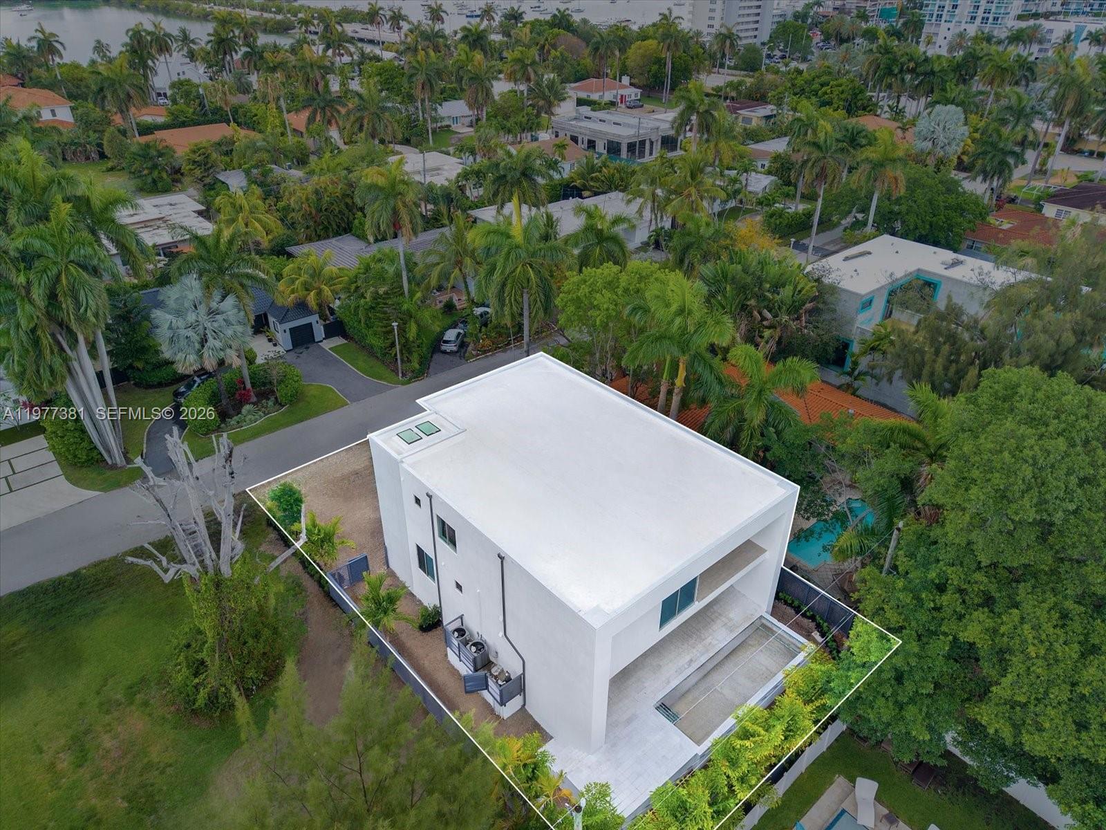 7701 Coquina Dr
