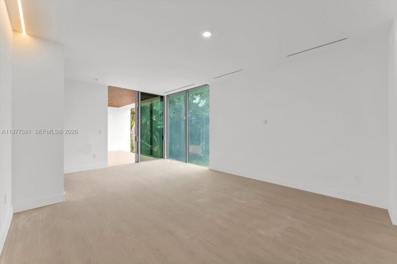 NORTH BAY ISLAND - Residential