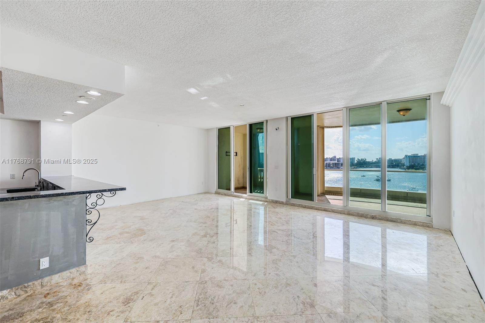 MIZNER GRAND CONDO - Residential