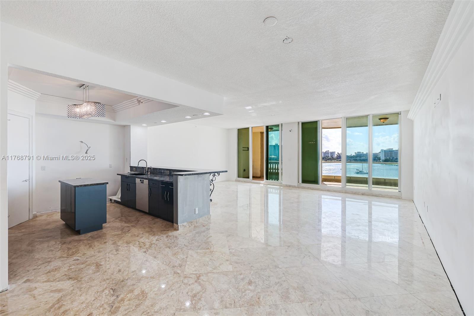 MIZNER GRAND CONDO - Residential