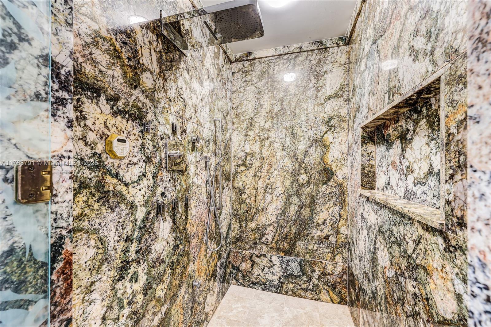MIZNER GRAND CONDO - Residential