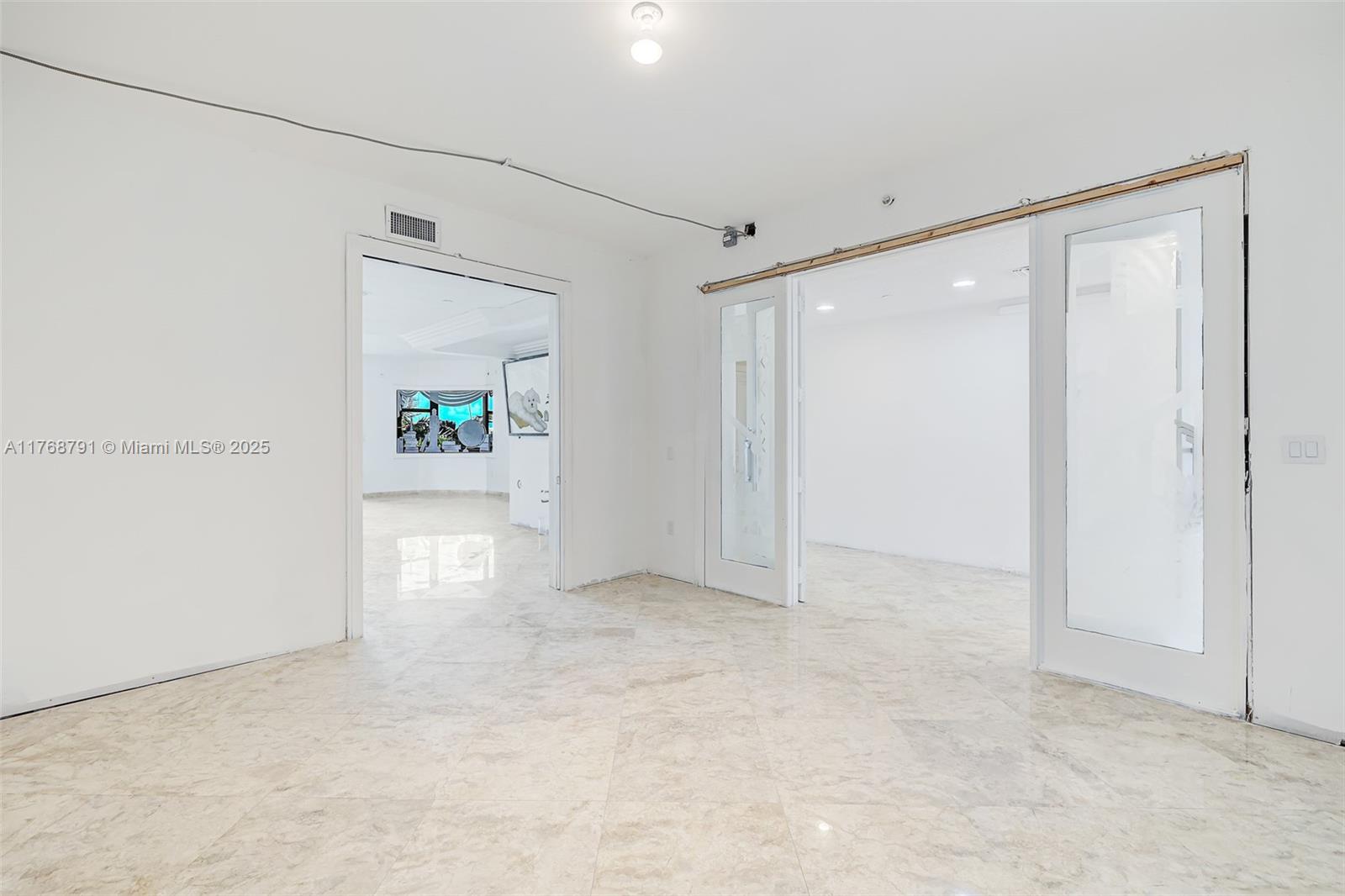 MIZNER GRAND CONDO - Residential