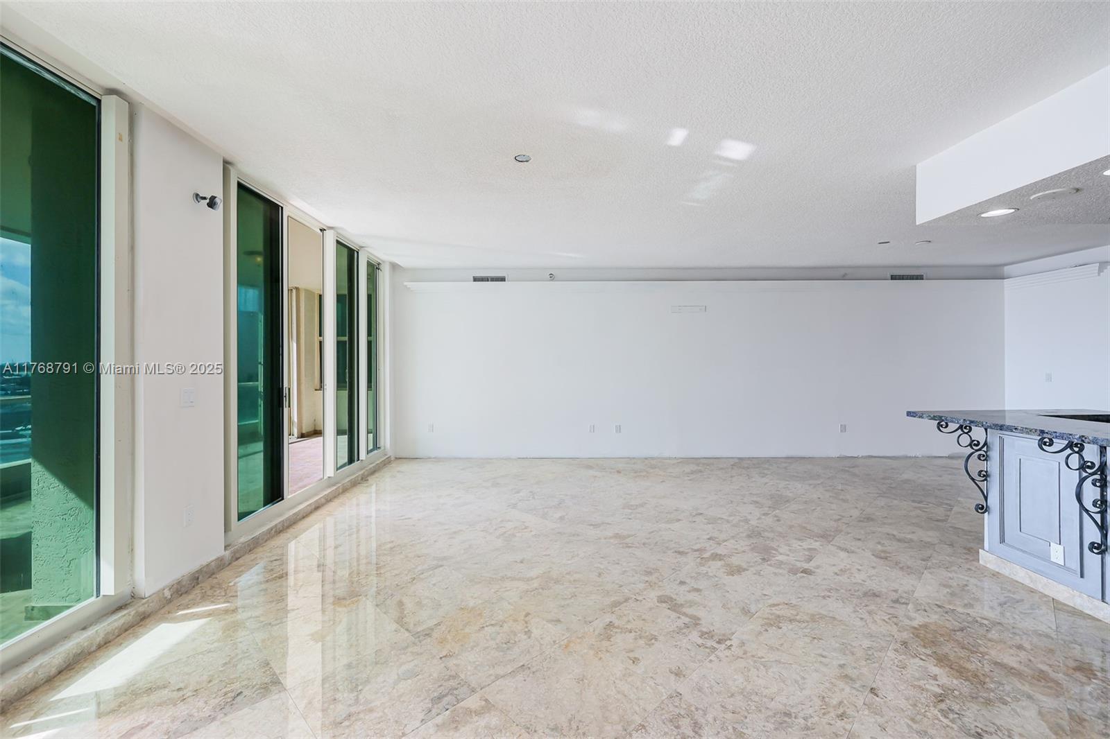 MIZNER GRAND CONDO - Residential