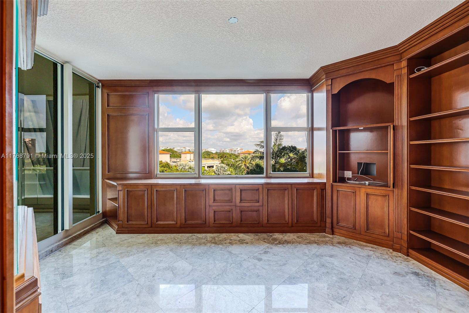 MIZNER GRAND CONDO - Residential
