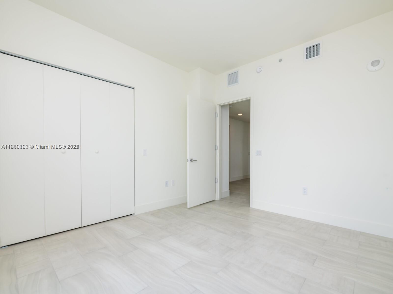 METROPICA NORTH TOWER ONE - Residential