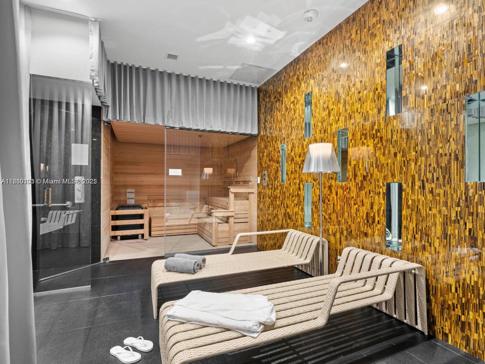 METROPICA NORTH TOWER ONE - Residential