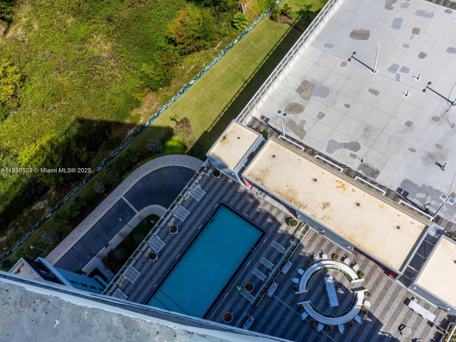 METROPICA NORTH TOWER ONE - Residential