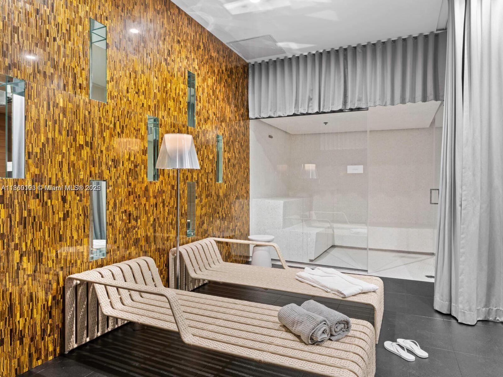 METROPICA NORTH TOWER ONE - Residential