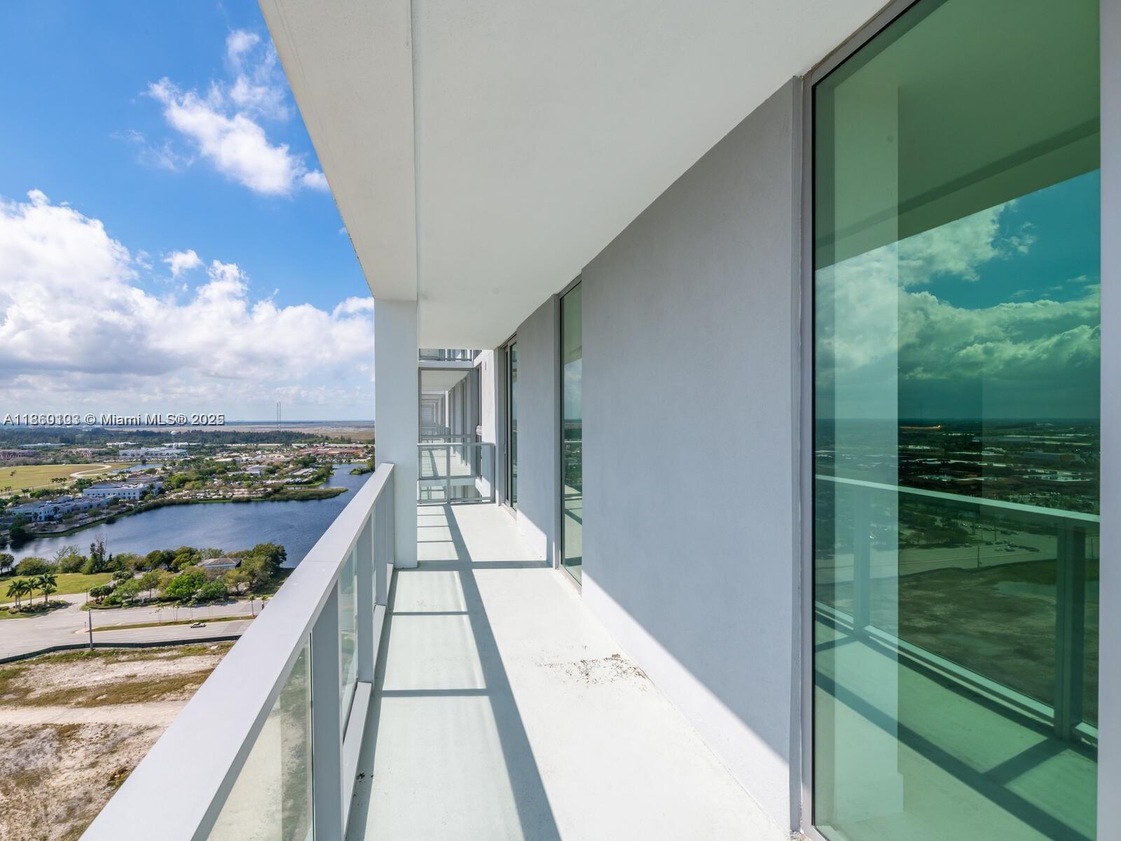 METROPICA NORTH TOWER ONE - Residential