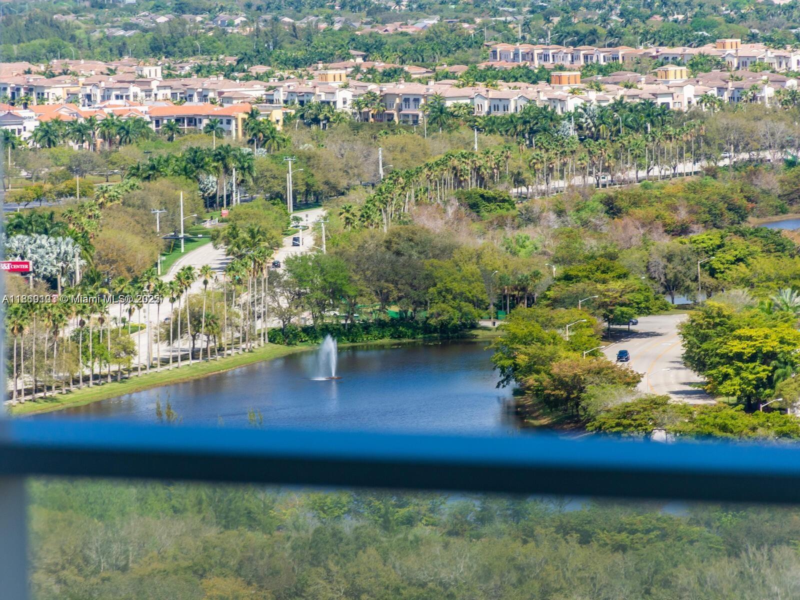 METROPICA NORTH TOWER ONE - Residential