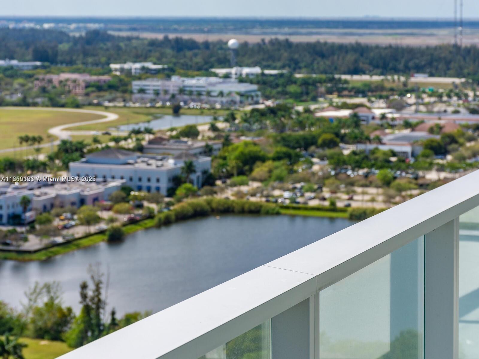 METROPICA NORTH TOWER ONE - Residential