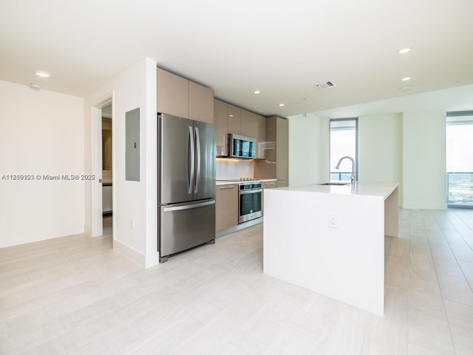 2000 Metropica Way 2509