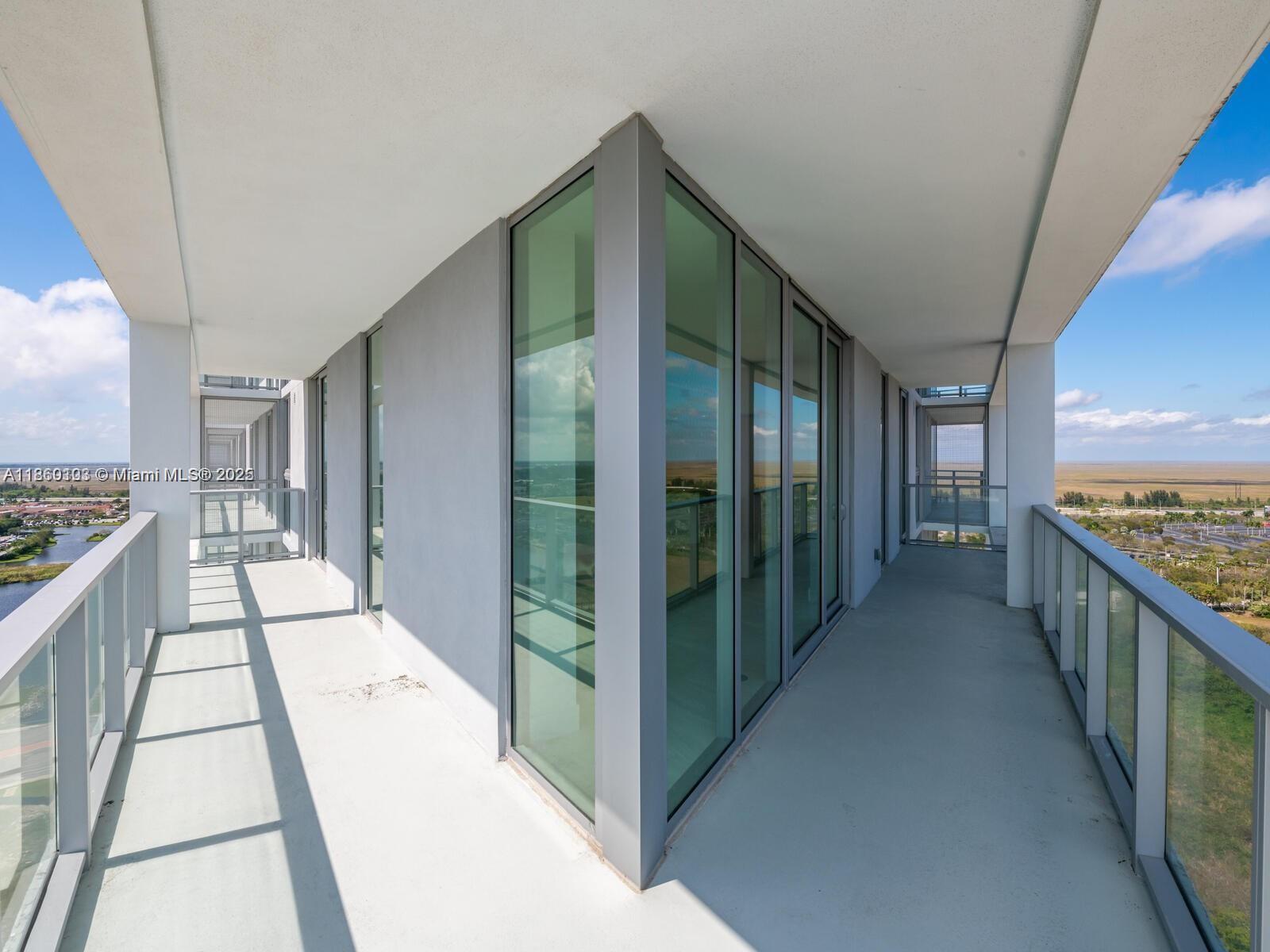 METROPICA NORTH TOWER ONE - Residential