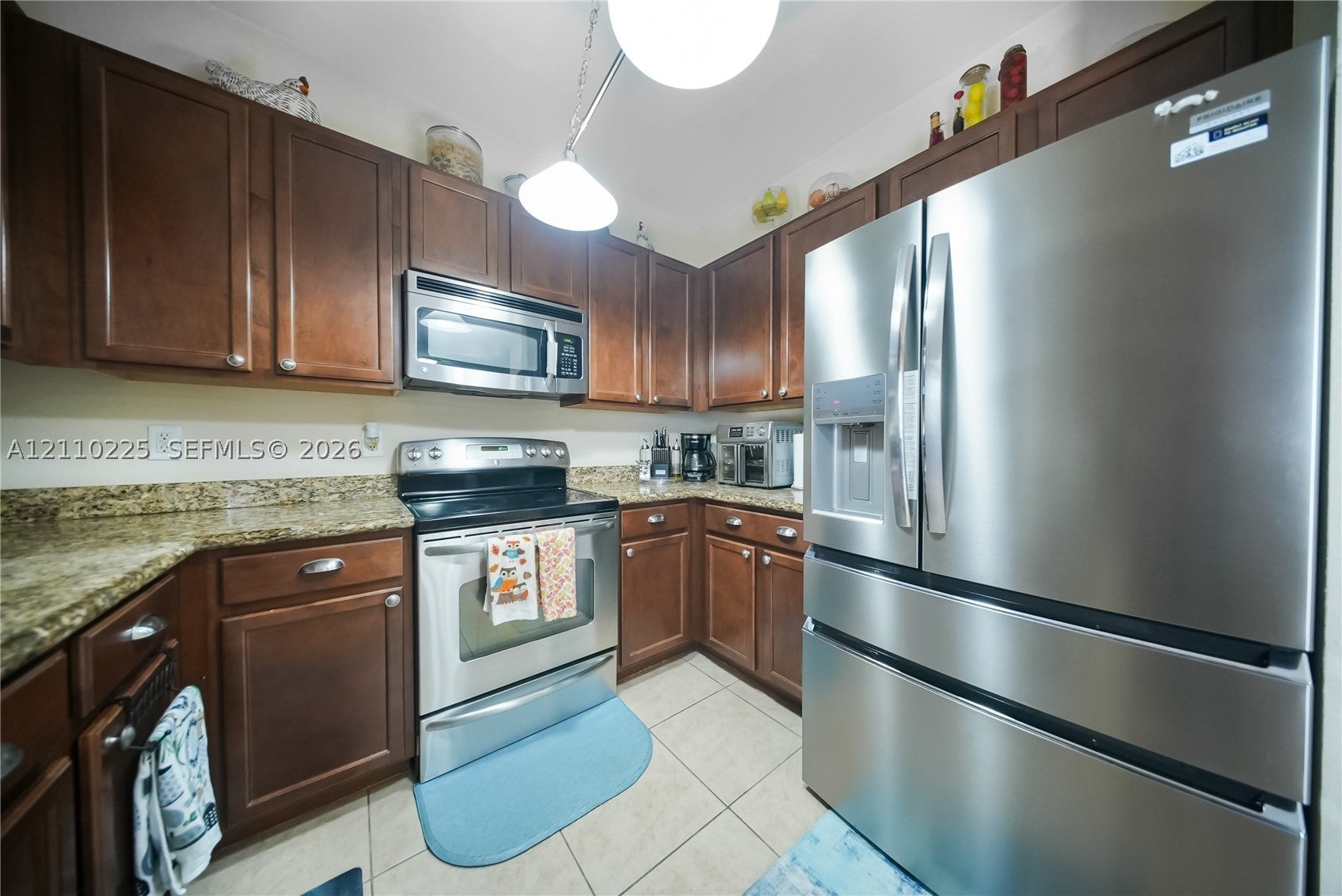 3076 SE 4th Ct