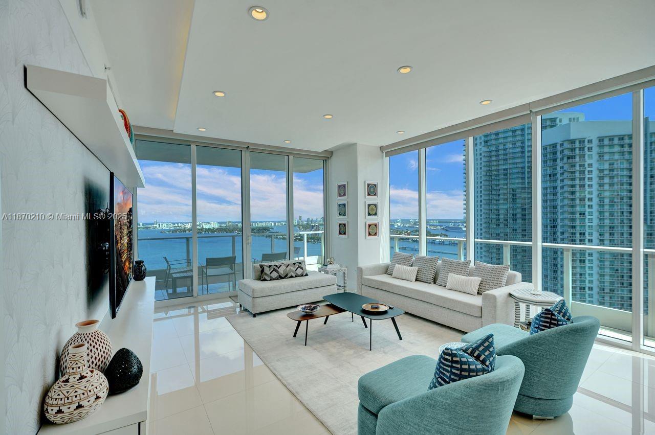 2020 N Bayshore Dr 3310