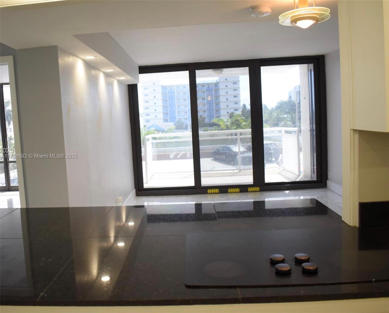 1600 S Ocean Dr 3G
